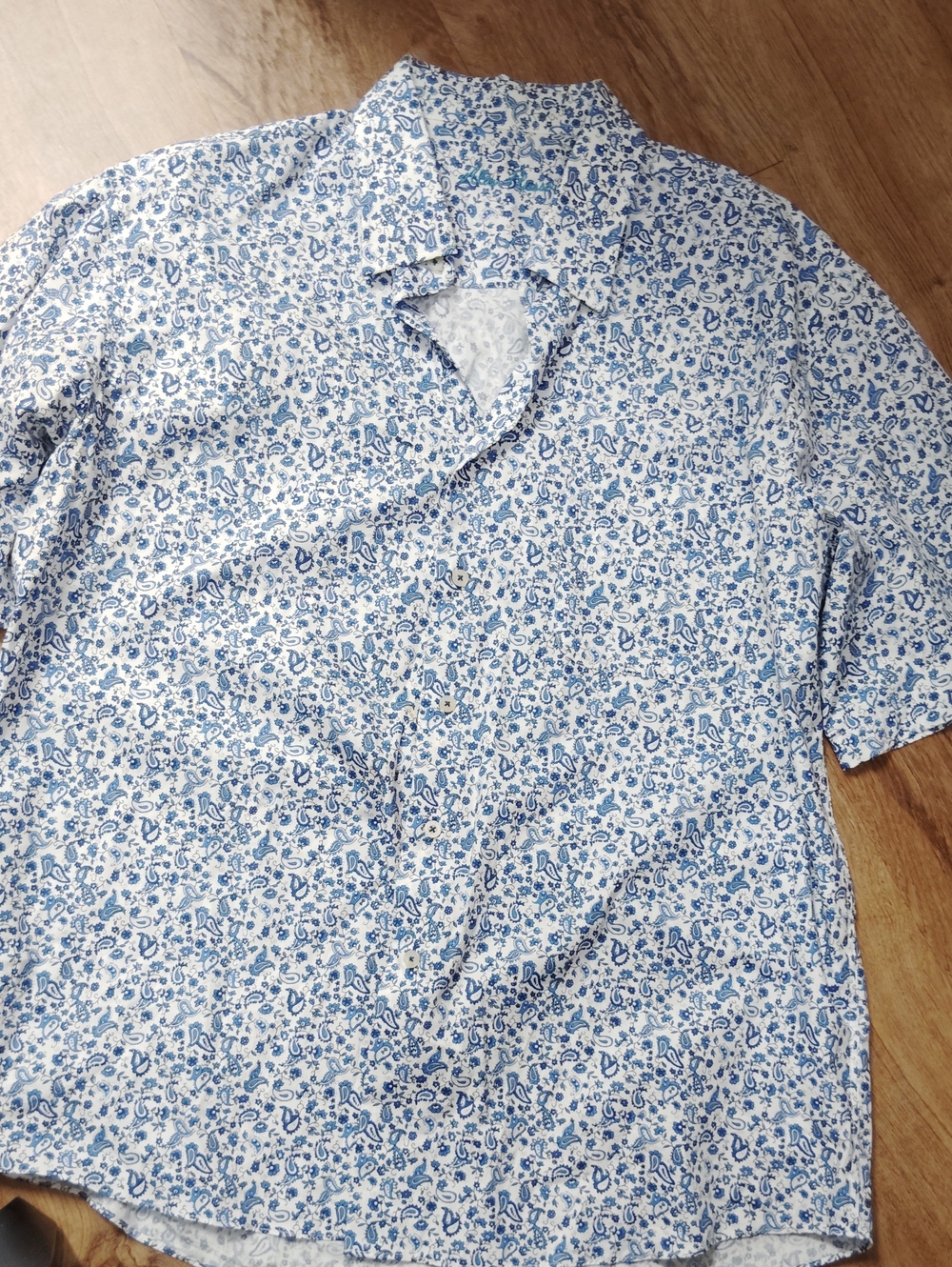 Alan Flusser White Shirt with Blue Floral Print - Casual Button-Down